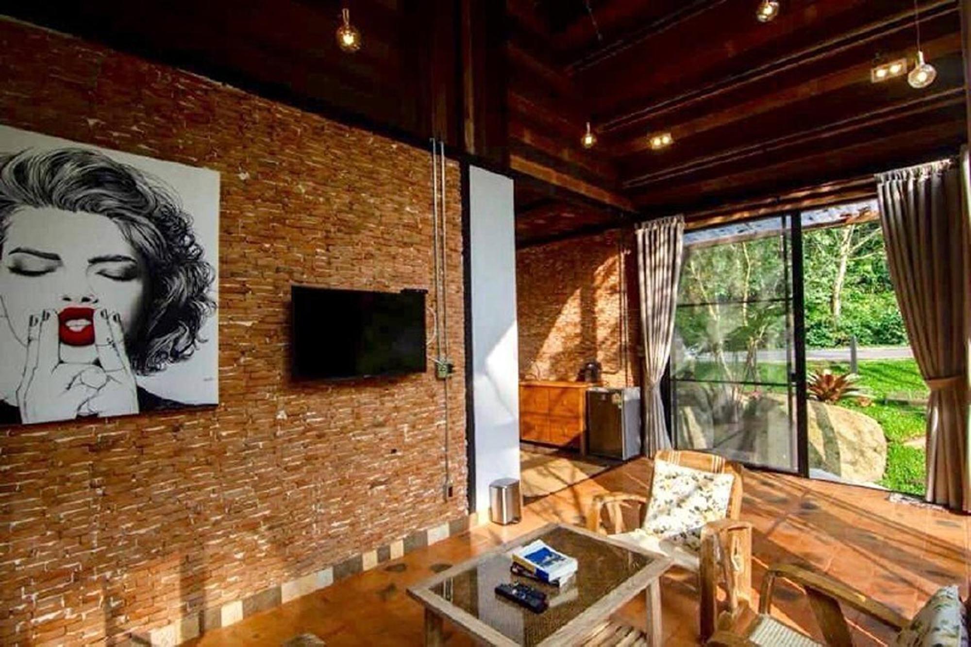 Voraman Hut Hotel Ban Pang Bo Hu Bon Exterior photo