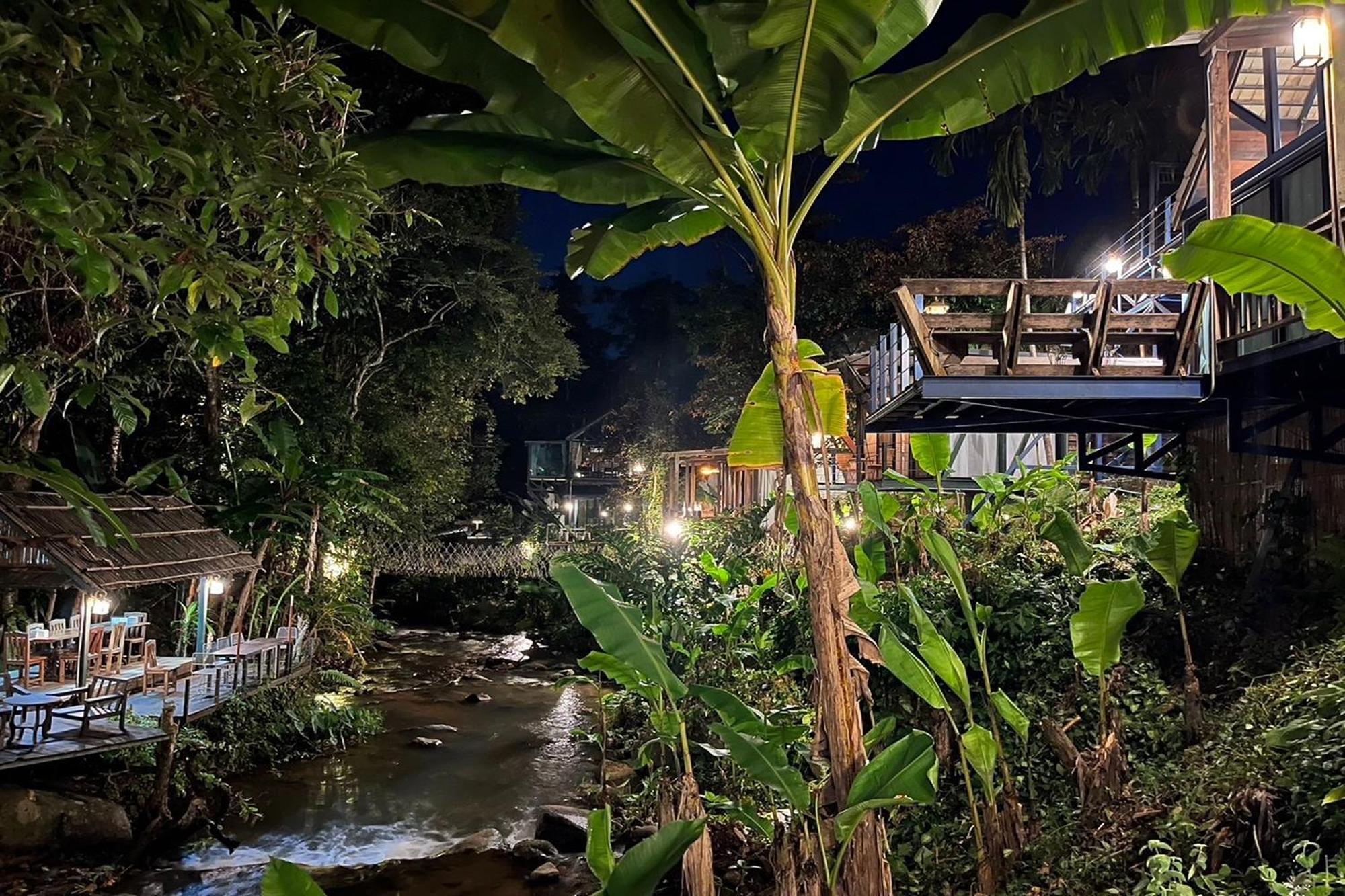 Voraman Hut Hotel Ban Pang Bo Hu Bon Exterior photo